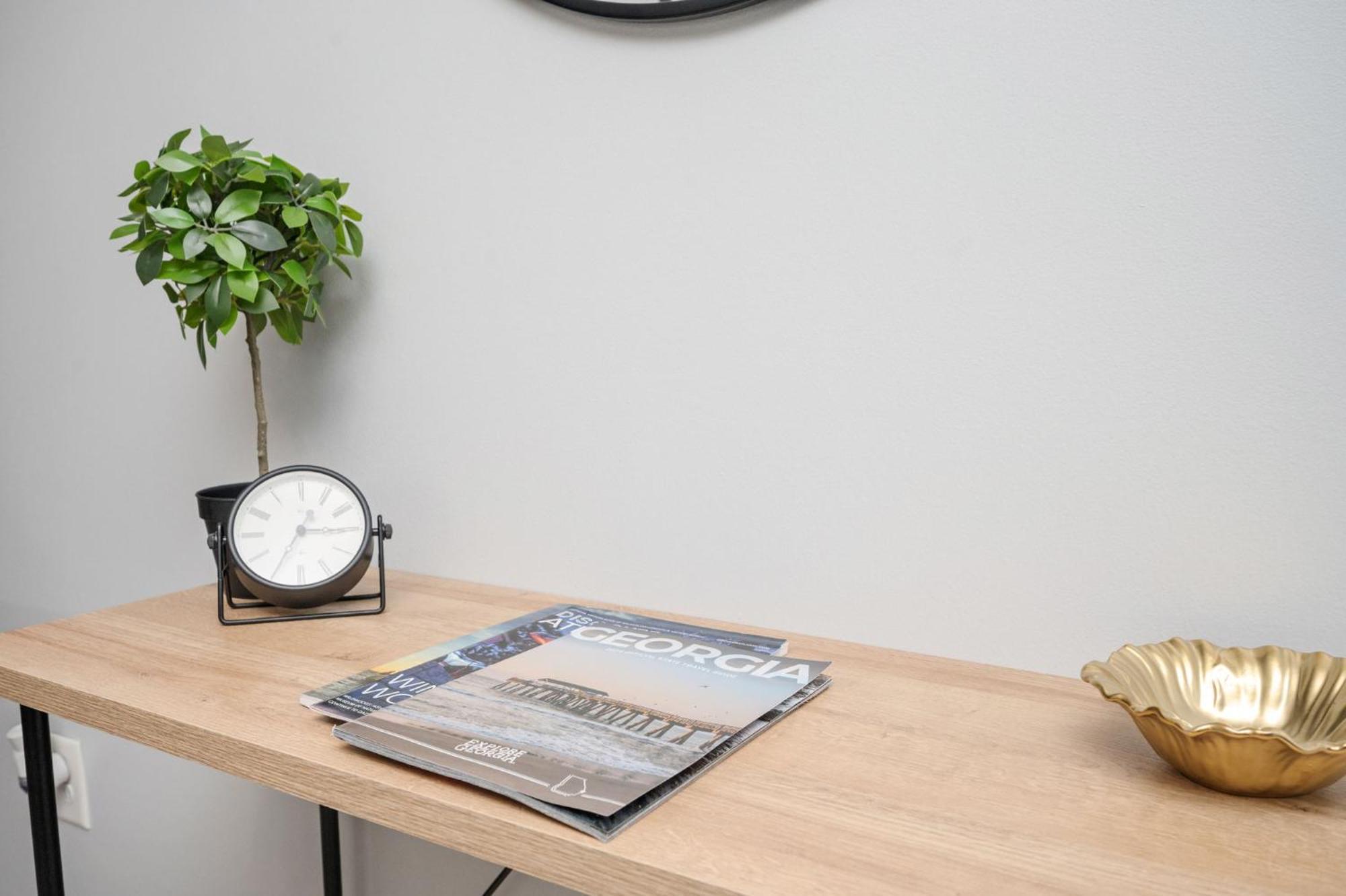 Quiet & Quaint Apartment, 5 Mins To Airport And 15 Mins To Downtown Atlanta Exteriör bild